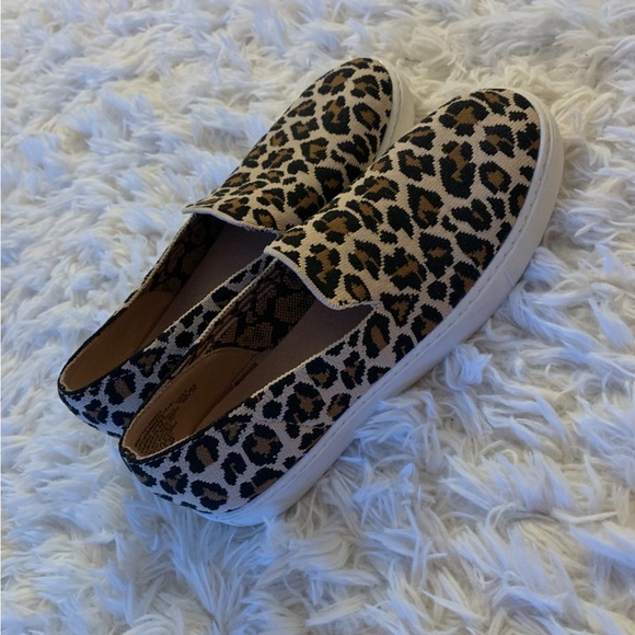 Time and Tru Shoes - NWOT Time and Tru Women’s Slip On Shoe